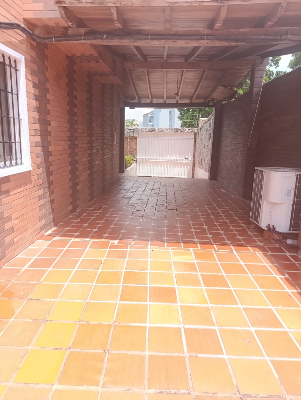 Ofrece a la Venta Acogedora Casa-Quinta, Ubicada en la Urb. Prebo II, Valencia, Carabobo.