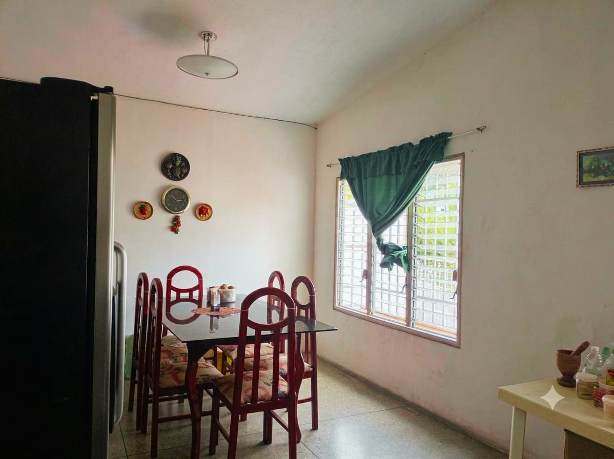 Ofrece en Venta Casa con Ambientes en Gris para Remodelar, Ubicada en la Urb. El Morro II, San Diego, Carabobo.