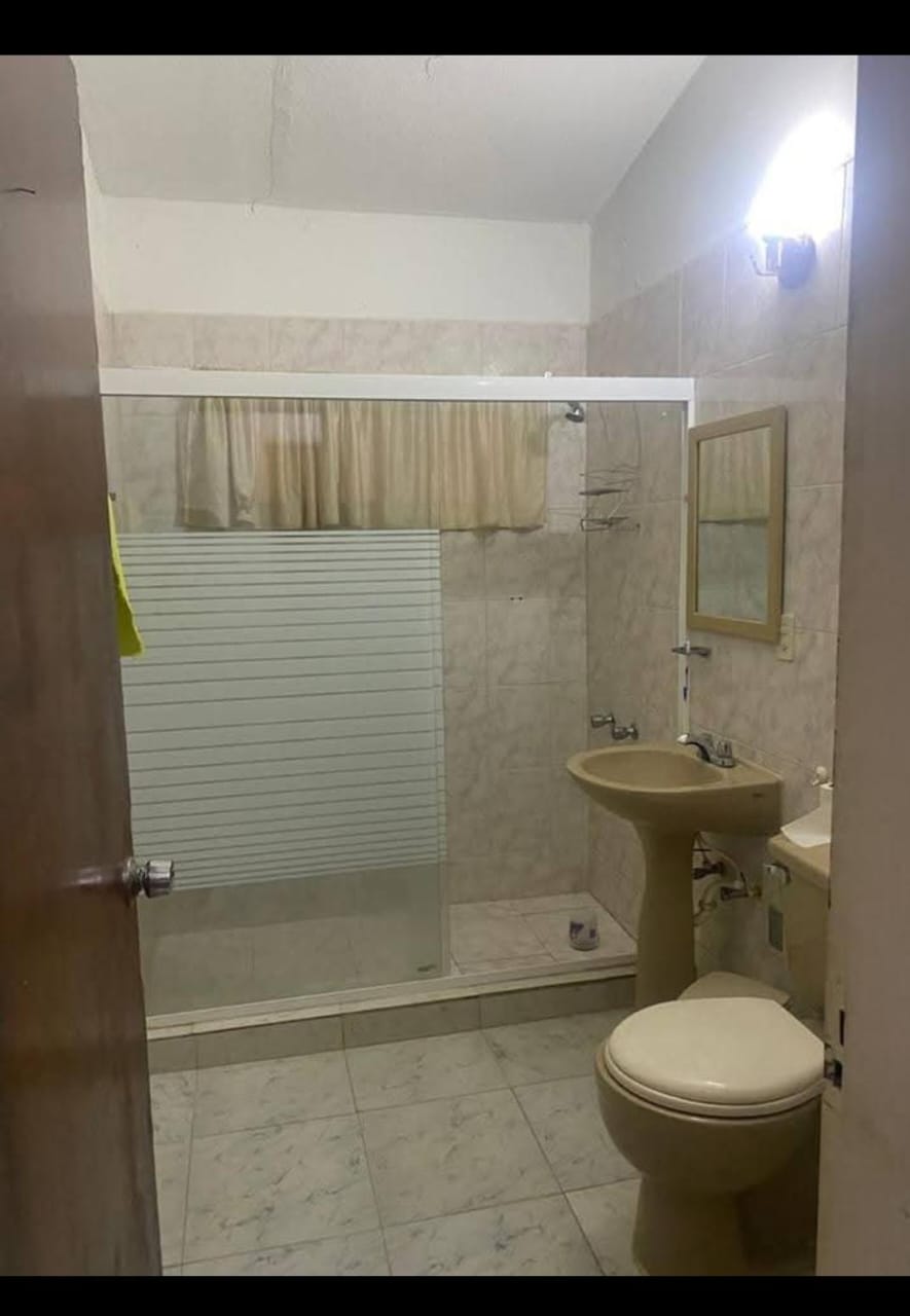 Espaciosa Casa para Amplia Familia.