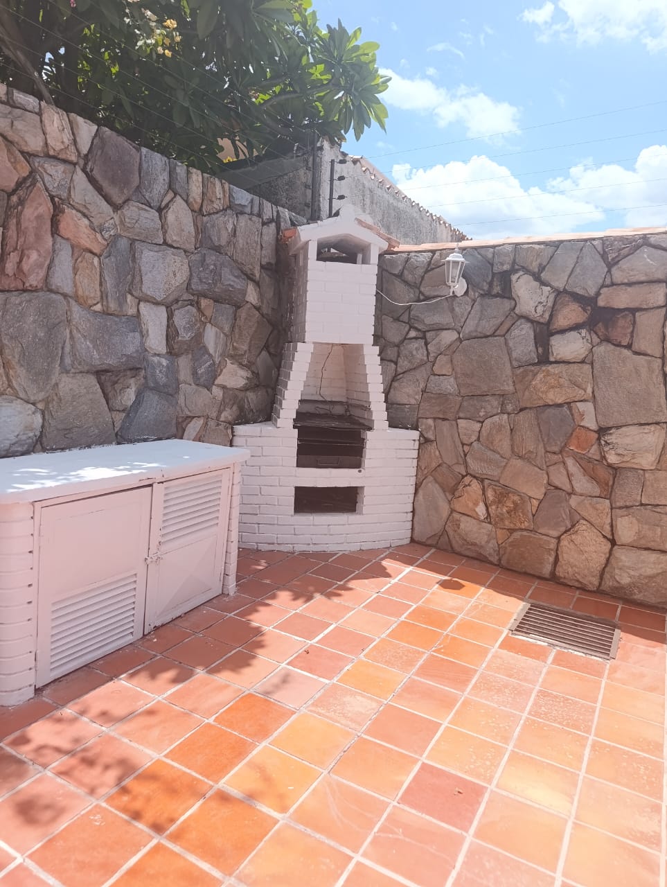 Ofrece a la Venta Acogedora Casa-Quinta, Ubicada en la Urb. Prebo II, Valencia, Carabobo.