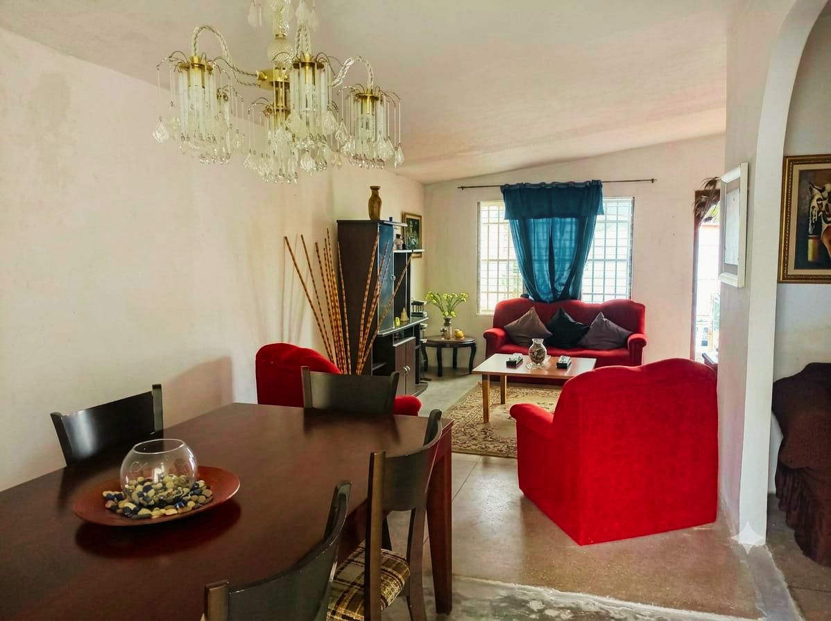Ofrece en Venta Casa con Ambientes en Gris para Remodelar, Ubicada en la Urb. El Morro II, San Diego, Carabobo.